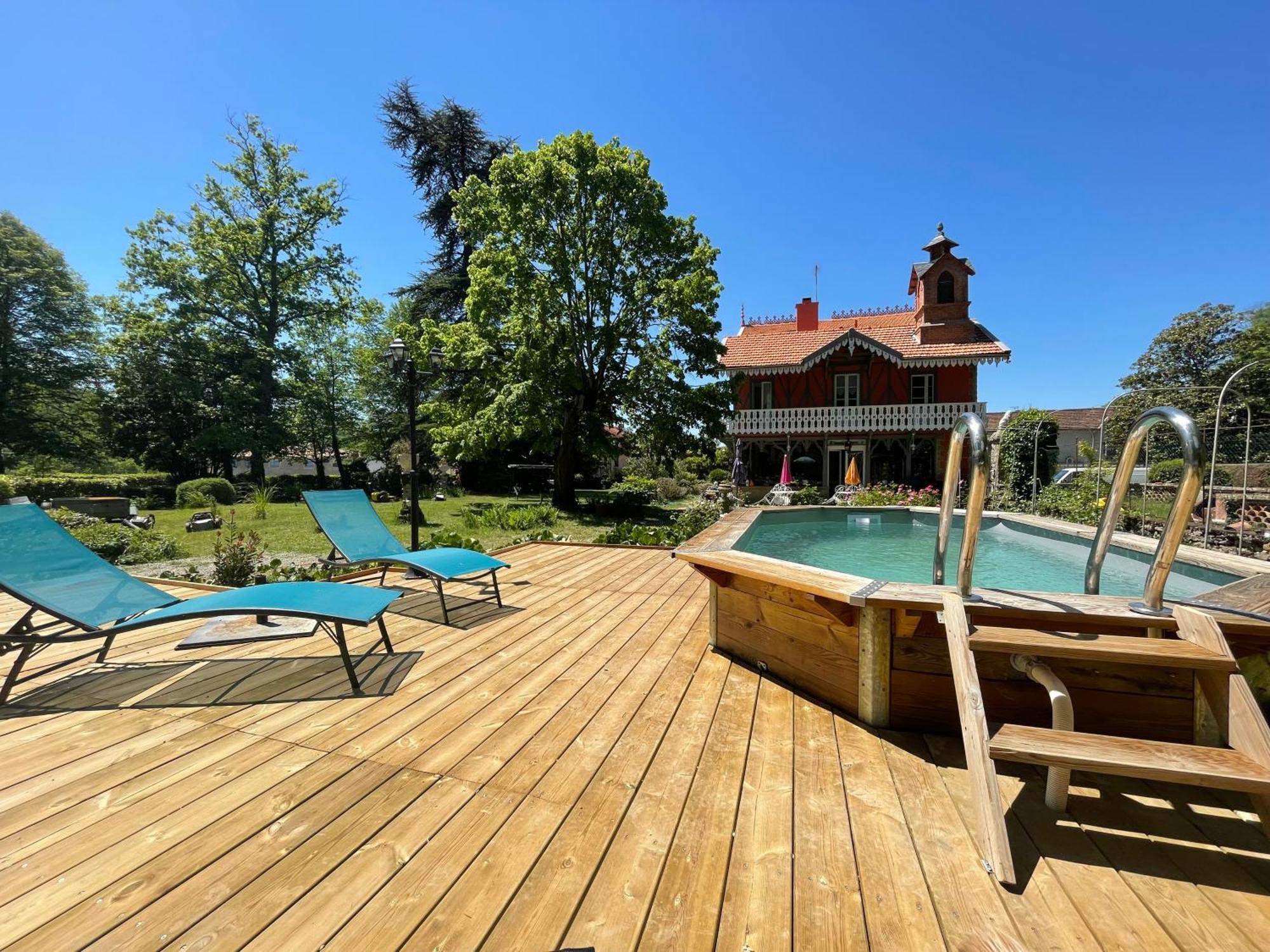 Domaine La Belle Histoire - Gite Cote Parc Besset Esterno foto